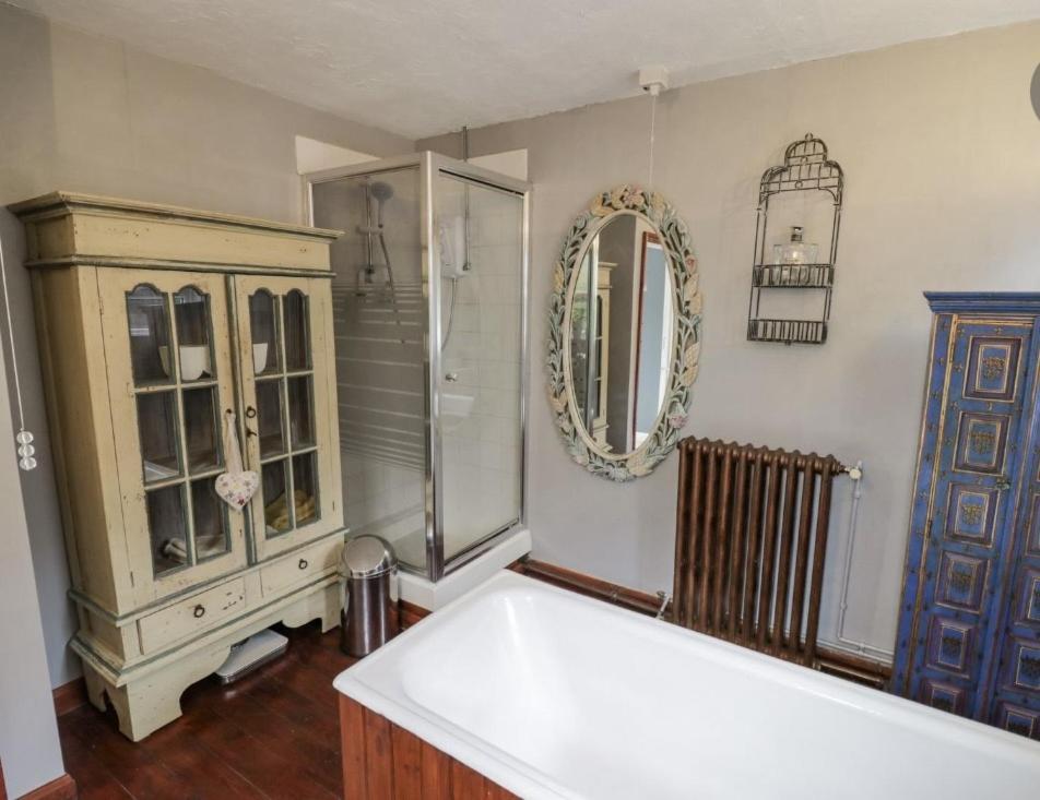 Lovely Comfortable 3 Bed Home, وورسيستير المظهر الخارجي الصورة